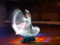 Anisah mit "LED-Wings"